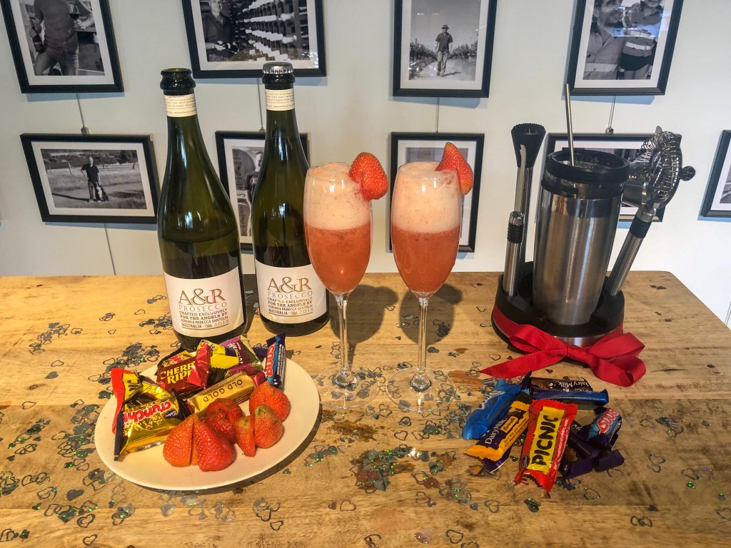 How to make a Rossini with A & R Prosecco 2018 